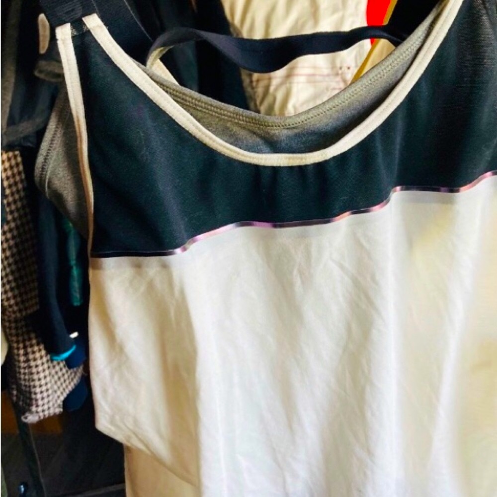 Nike dri-fit bra included white black top - Picture 5 of 7